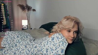 lili_summer public webcam profile photo 9