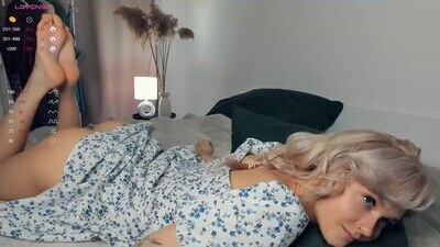 lili_summer public webcam profile photo 10