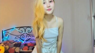 lili_wan public webcam profile photo 3