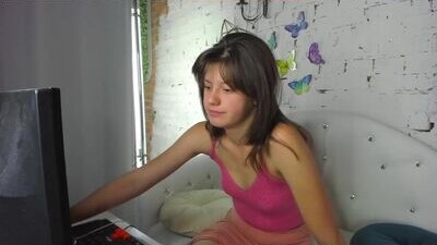 liliagu public webcam profile photo 7