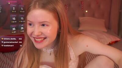 lilianhoward public webcam profile photo 3