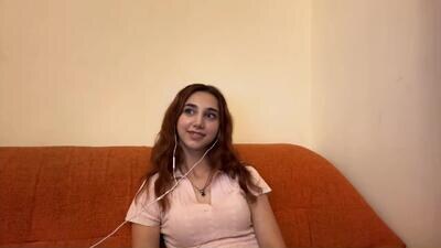lilihalvorsen public webcam profile photo 4