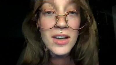 liljbby public webcam profile photo 7