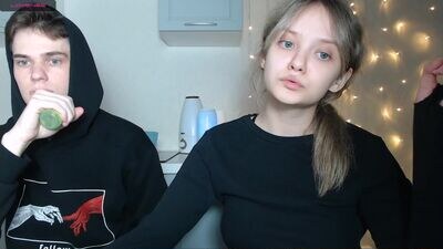 lilkrystal public webcam profile photo 2