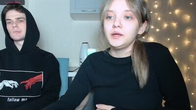 lilkrystal public webcam profile photo 3