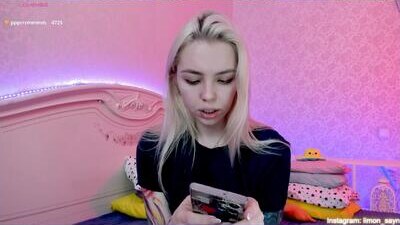 lillimooore public webcam profile photo 10