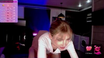 lily_clark_ public webcam profile photo 2