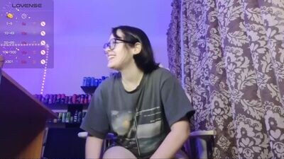 lily_noris public webcam profile photo 3
