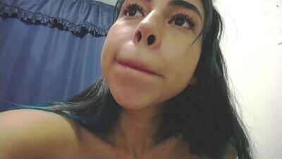lily_robertss_ public webcam profile photo 2