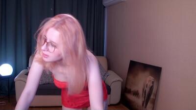 lily_spark_ public webcam profile photo 4