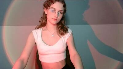 lily_tayberry public webcam profile photo 6
