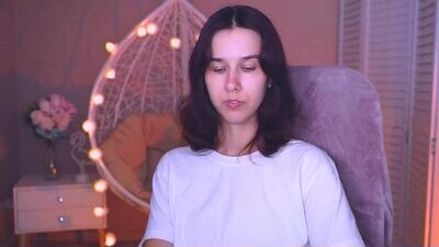 lilyfowlerr public webcam profile photo 4