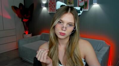 lina_korvin public webcam profile photo 3