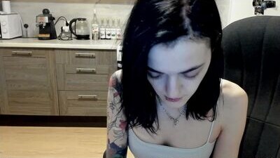 lina_tyaan public webcam profile photo 10