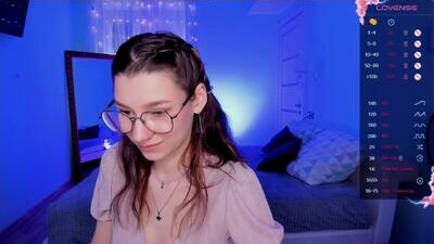 linablossom public webcam profile photo 8