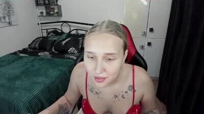 linatruly public webcam profile photo 5