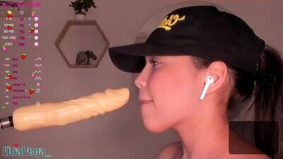 linavega_ public webcam profile photo 6