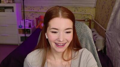 linavira public webcam profile photo 3