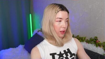 lindathackerr public webcam profile photo 10