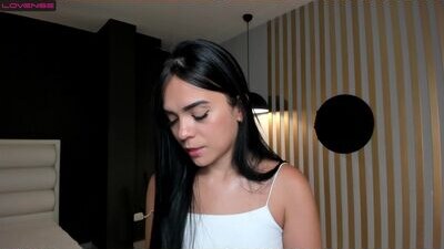 lindseywoods public webcam profile photo 6