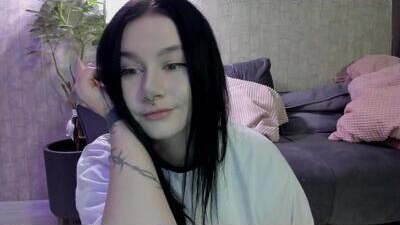 line_green public webcam profile photo 6