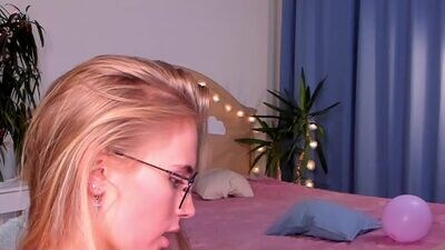 linellali public webcam profile photo 2