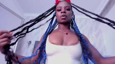 linsyadams public webcam profile photo 7