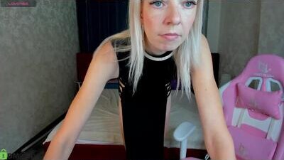 lisa_magnusson public webcam profile photo 7