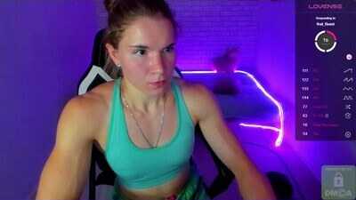 lisa_ree public webcam profile photo 5