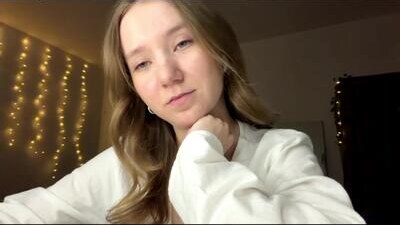 lisasmall public webcam profile photo 6
