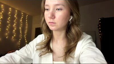 lisasmall public webcam profile photo 9