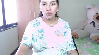 little__samantha_ public webcam profile photo 4