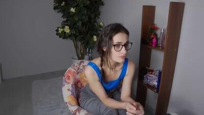 little_malika public webcam profile photo 5