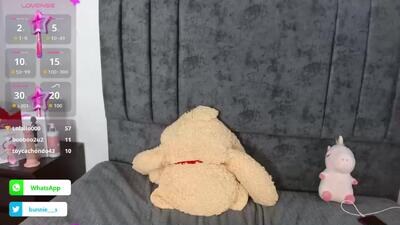 littlee__bunny public webcam profile photo 2