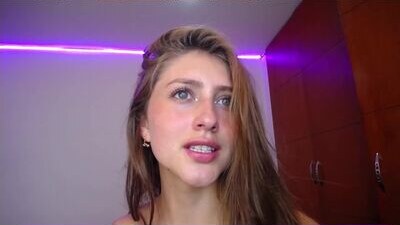 littlelaksmi public webcam profile photo 8