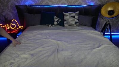 littleshyy public webcam profile photo 7
