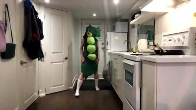 littlesugarpea public webcam profile photo 2