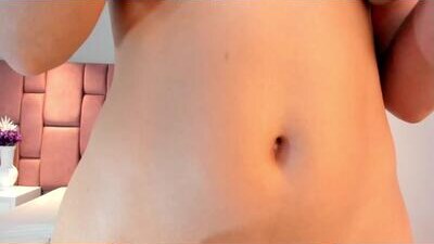 littlevaale public webcam profile photo 9
