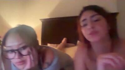 livhart public webcam profile photo 5