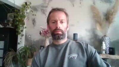 liyiperverzno public webcam profile photo 4
