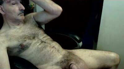 loades182025 public webcam profile photo 9