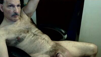 loades182025 public webcam profile photo 10