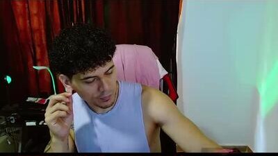 loganandrwz public webcam profile photo 6