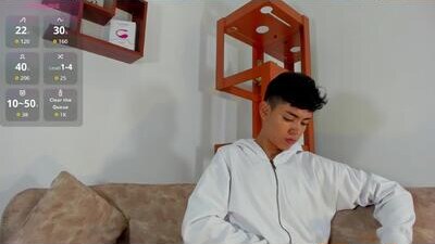 logantwink18 public webcam profile photo 8