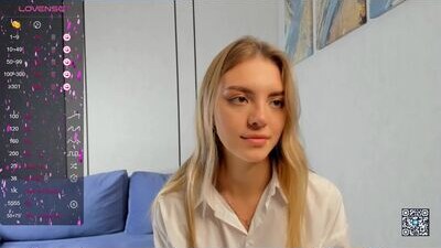 loisashfield public webcam profile photo 5