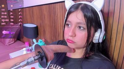 lola_clit