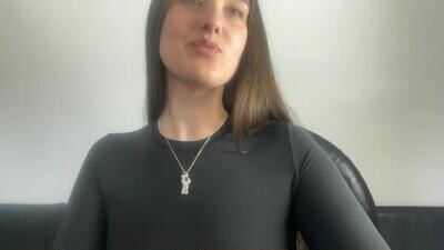 loladom public webcam profile photo 4