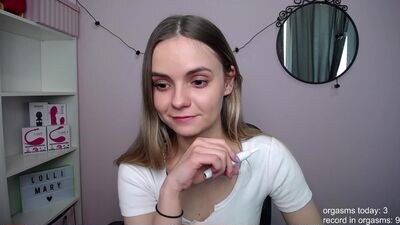 lolli_mary public webcam profile photo 3