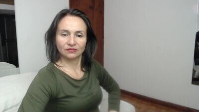 lollita_23_ public webcam profile photo 2