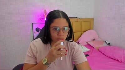 lolyseven public webcam profile photo 3